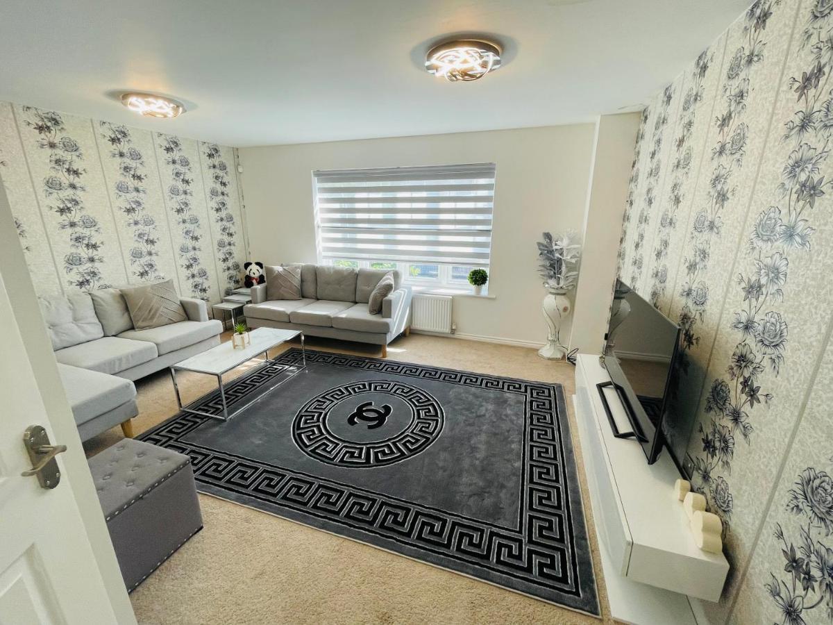 Watan Cottage - Spacious 3 Bedrooms Entire House With Beautiful Outdoor Garden Manchester Exterior photo