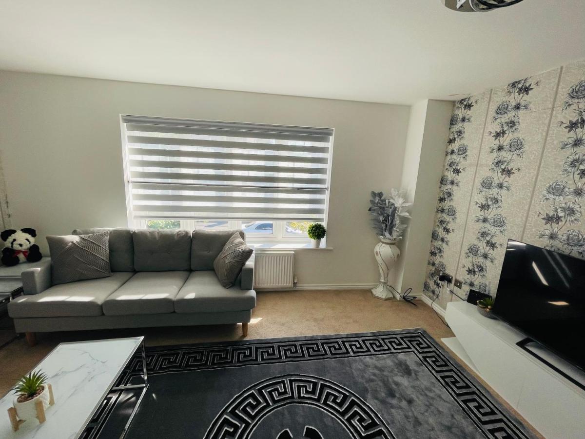 Watan Cottage - Spacious 3 Bedrooms Entire House With Beautiful Outdoor Garden Manchester Exterior photo